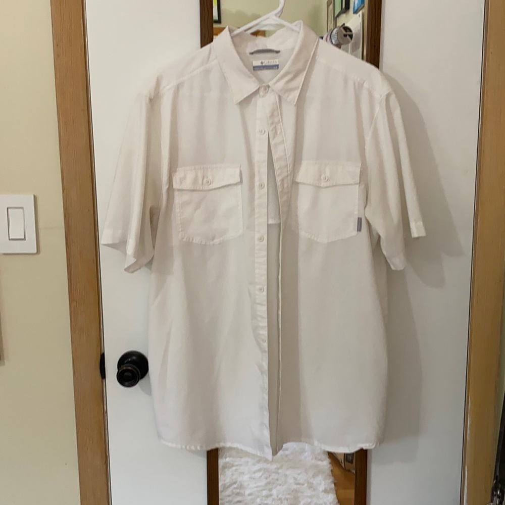 Columbia Men’s short sleeve shirt Sz L
